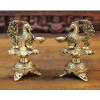 Messing Paar Diyawali Pfauenlampen - Exotisch Gold Finish Südindien von DharmaStatues