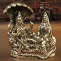 Messing Ruhe Lord Vishnu & Verehrende Göttin Lakshmi Zierde Ein Mächtiger Sheshnag - Made in Coimbatore, Südindien Dharma Exclusive von DharmaStatues