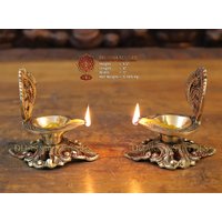 Messinglampen Paar - Gold Finish Für Tempeldekoration Anbetung Wohnkultur, Büro Dekor von DharmaStatues