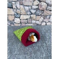 Kuschelsack/Schlafsack Kuschelhöhle Meerschweinchen Marienkäfer Beere von DiBisPipiPad