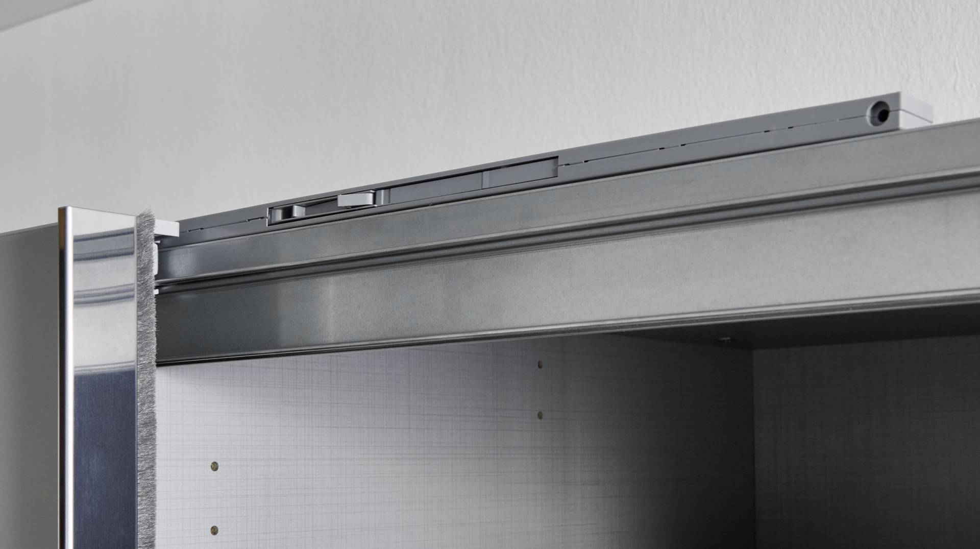 Mitteltürdämpfer für Schwebetürenschrank - SAIGON Mitteltürdämpfer für Schwebetürenschrank - SAIGON von Die Möbelfundgrube