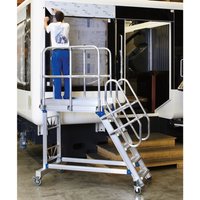 Die Podesttreppe ZARGES aus Aluminium: Optimal für ergonomisches Arbeiten Ermöglichen Sie Ihren Mitarbeitern das komfortable Arbeiten in der Höhe und entscheiden Sie sich für die robuste Podestleiter ZARGES. Dank der großen Plattform behalten Sie die volle Bewegungsfreiheit bei stehenden Tätigkeiten. Ein integriertes Geländer erhöht die Sicherheit bei der Arbeit. Das Geländer der Podestleitern lässt sich ohne Werkzeug abmontieren. Dadurch verfahren Sie die Podesttreppe auch in niedrigen Arbeitsbereichen problemlos. Die 4 wendigen Lenkrollen machen die Podestleiter fahrbar und ermöglichen Ihnen den schnellen Ortswechsel. Die Holme bestehen aus soliden Rechteckprofilen und sind für eine hohe Stabilität mit den Stufen verschraubt. Diese ermöglichen Ihnen durch die Anti-Rutsch-Riffelung einen sicheren Stand. Durch die starren Streben zwischen den Stützbeinen und den Aluminiumholmen hält die Leiter mit Podest sehr hohen Belastungen bis zu 300 kg stand. Bitte beachten Sie, dass die Artikel nicht retourniert werden können, da es sich um Sondergrößen seitens des Herstellers handelt. Für komfortable Tätigkeiten in der Höhe – kaufen Sie die fahbare Podesttreppe ZARGES mit 60° Neigung in der passenden Arbeitshöhe hier bei uns.Podesttreppe ZARGES, fahrbar, Neigung 60°, Stufenbreite 800, Standhöhe 1,75 m Podesttreppe ZARGES, fahrbar, Neigung 60°, Stufenbreite 800, Standhöhe 1,75 m Die Podesttreppe ZARGES aus Aluminium: Optimal für ergonomisches Arbeiten Ermöglichen Sie Ihren Mitarbeitern das komfortable Arbeiten in der Höhe und entscheiden Sie sich für die robuste Podestleiter ZARGES. Dank der großen Plattform behalten Sie die volle Bewegungsfreiheit bei stehenden Tätigkeiten. Ein integriertes Geländer erhöht die Sicherheit bei der Arbeit. Das Geländer der Podestleitern lässt sich ohne Werkzeug abmontieren. Dadurch verfahren Sie die Podesttreppe auch in niedrigen Arbeitsbereichen problemlos. Die 4 wendigen Lenkrollen machen die Podestleiter fahrbar und ermöglichen Ihnen den schnellen Ortswechsel. Die Holme bestehen aus soliden Rechteckprofilen und sind für eine hohe Stabilität mit den Stufen verschraubt. Diese ermöglichen Ihnen durch die Anti-Rutsch-Riffelung einen sicheren Stand. Durch die starren Streben zwischen den Stützbeinen und den Aluminiumholmen hält die Leiter mit Podest sehr hohen Belastungen bis zu 300 kg stand. Bitte beachten Sie, dass die Artikel nicht retourniert werden können, da es sich um Sondergrößen seitens des Herstellers handelt. Für komfortable Tätigkeiten in der Höhe – kaufen Sie die fahbare Podesttreppe ZARGES mit 60° Neigung in der passenden Arbeitshöhe hier bei uns.Podesttreppe ZARGES, fahrbar, Neigung 60°, Stufenbreite 800, Standhöhe 1,75 m Podesttreppe ZARGES, fahrbar, Neigung 60°, Stufenbreite 800, Standhöhe 1,75 m von Die Podesttreppe ZARGES aus Aluminium: Optimal für ergonomisches Arbeiten Ermöglichen Sie Ihren Mitarbeitern das komfortable Arbeiten in der Höhe und entscheiden Sie sich für die robuste Podestleiter ZARGES. Dank der großen Plattform behalten Sie die vol
