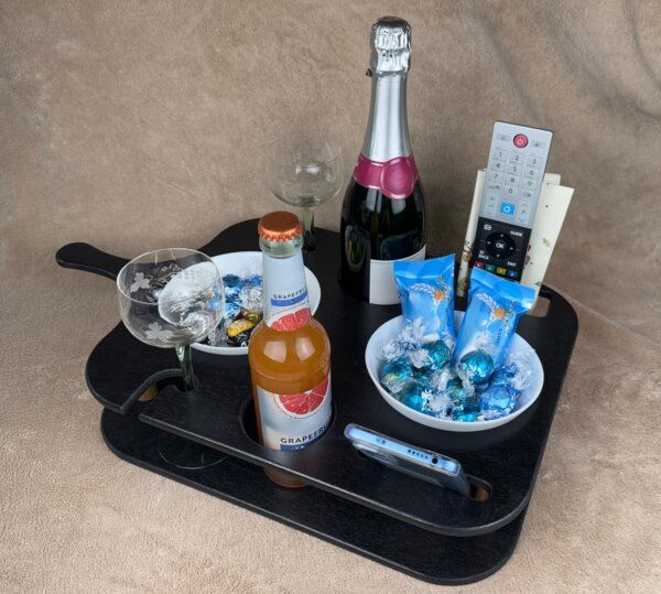 Die Schreiner Christoph Siegel Couchbar • Snackbar • Sofa-Bar • Couchbutler • Snackbox • gemütlicher Sofaabend • Männergeschenk • Geburtstagsgeschenk • Hochzeit • Größe L von Die Schreiner Christoph Siegel