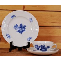 Royal Copenhagen Blaue Blume Teegedeck 8049 Mit Teller 8095 Korbrand #t von DieAufraeumerDE