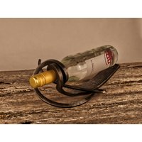 Weinhalter Handgeschmiedet // Flaschenhalter Weinständer von DieDorfschmiede