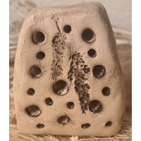 Handgefertigter Keramik Bienenstein von DieKeramikmacherin