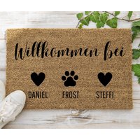 Fußmatte Willkommen L Personalisierbar Pfoten Herz Namen Graviert Fußmatte Willkommen L Personalisierbar Pfoten Herz Namen Graviert von DieMau
