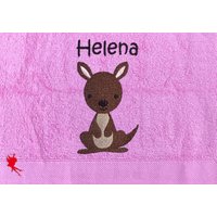 Känguru Handtuch Bestickt Mit Motiv + Name von DieNaehfee