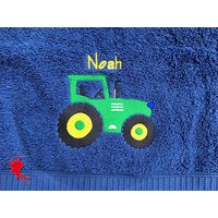 Traktor Handtuch Bestickt Mit Motiv + Name von DieNaehfee