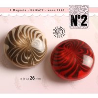 2 Magnete - Anno 1950 Aus Galalith | Kunstharz Einzelstücke Rückseite Mit Großem Magnet Ø Ca 26 Mm Nr 210 2 Magnete - Anno 1950 Aus Galalith | Kunstharz Einzelstücke Rückseite Mit Großem Magnet Ø Ca 26 Mm Nr 210 von DieNummerZwei