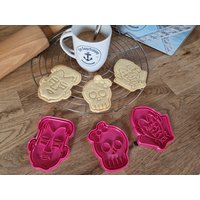 Halloween Köpfe Cookie Cutter Divers Jeweils Dracula Totenkopf Oder Frankenstein Skull Keksausstecher Keksstempel Fondant Fimo Keramik Keks von DieSaarfriesen