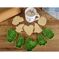 Wichtel Frederik Cookie Cutter Set - Weihnachten Weihnachtswichtel Gnome Keksausstecher Weihnachtshelfer Ausstecher Keksstempel Plätzchen von DieSaarfriesen