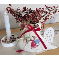 Neudekoherz Engel Mit Kranzbesticktstoffherzdeko Adventwinterdekoherz Engelstickdatei Acufactum von DieStickAG