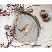 Neukleiner Zaunkönigstickrahmen Kreuzstichbildvogelstickrahmen Kreuzstichkleiner Vogelgeburtstagsgeschenk Frauenherstdeko Für Sie von DieStickAG