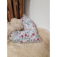 Herzkissen Mastektomie Kissen Brustherzkissen Lagerungskissen Blumen W1301 von DieWichtelstickerei