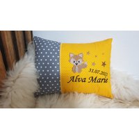 Kissen Geburtskissen Fuchs Sterne Grau Punkte Gelb & Wunschnamen W1075 von DieWichtelstickerei