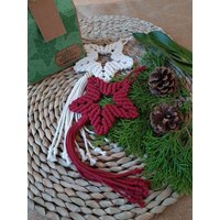 2 Makrameesterne Im Set, Makramee Weihnachtsdeko, Geschenkanhänger Weihnachtsstern von DieWollschmiederin