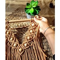 Kleiner Makramee Wandbehang, Wanddekoration Im Boho Look, Idee Für Ein Schönes Zuhause von DieWollschmiederin
