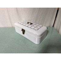Alter Emaille Brotkasten Vintage von DiesDasVintage