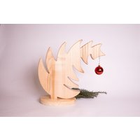 Weihnachtsbaum Krumm Schief Eschenholz Schwere Ausführung Weihnachtsbaum Krumm Schief Eschenholz Schwere Ausführung von DietscheHolzhandwerk