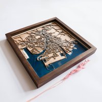 Iwakuni Karte | Holz Und Epoxyd von DifferentMaps