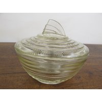 Art Deco Glas Deckelschale. Vintage Geriffelte Glasschale Mit Fabelhaftem Formgriff. 10cm Durchmesser von DigVintageStuff