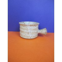Kleine Schale Mit Henkel Aus Den 80Er Jahren. Ungemarkt. Kleiner Steingut Topf Einem Henkel von DigVintageStuff