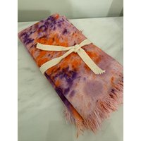 Handgefärbte Leinen Servietten Orange Lila Konfetti Fransentuch - 4Er-Set von DinnerPartyDarling