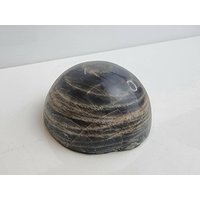 9 Schwarzer Mondstein Kristall Halbkugel von DistinctionCrystals