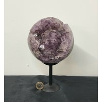 Große Amethyst Kristall Geode Kugel von DistinctionCrystals