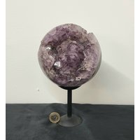 Große Amethyst Kristall Geode Kugel von DistinctionCrystals