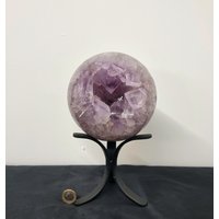 Große Amethyst Kristall Geode Kugel von DistinctionCrystals