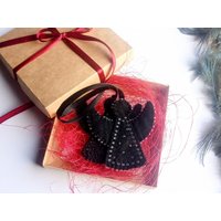 Schwarzer Filz Engel Ornament in Einer Geschenkbox, Gothic Weihnachtsengel Dekoration Oder Baumschmuck von DitteShop