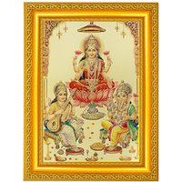 Lakshmi-Saraswati-Ganesh Schönes Goldenes Folien-Foto Im Goldenen Rahmen | 11, 50 X 13, 50 Zoll von DivinedecorsIndia