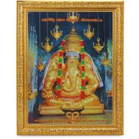 Pillayarpatti Karpaga Vinayagar Im Goldenen Kavach Wunderschöner, Funkelnder Druck Elegantes Foto Kunstrahmen | 31 X 33 cm von DivinedecorsIndia