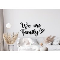 We Are Family Mit Herz - Wanddeko Für Wohnzimmer & Flur von DiyStudioKraft