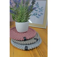 Gehäkelte Platzset Set Platzsets Hellgrau Perle Blush Gehäkelt Home Dekor Küche Wohnzimmer Badezimmer Schlafzimmer Flur Kinder von DoToHandmade