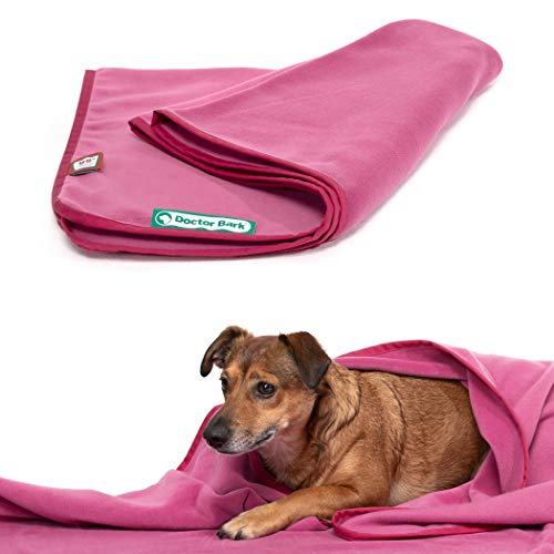 Doctor Bark | kuschelige Hundedecke waschbar bis 95°C, hygienische, weiche Fleecedecke für Sofa und Hundebett, Flauschige Haustierdecke - Made in Germany (M - 100x70 cm/Hot Pink) von Doctor Bark