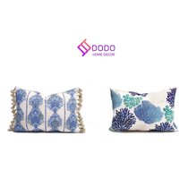 Blaue Koralle Kissenbezüge, Quasten Fransen Kissen, Bolster Kissenbezug, Langes Lendenkissen, Outdoor Oder Indoor Maritimes Kissen von DodoHomeDecor