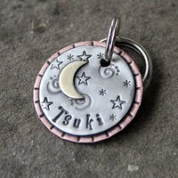 Benutzerdefinierte Haustier Id Tag-Crescent Moon - Handgemachte Tag-Personalisierte Hundehalsband Tag-Dog Tag Für Hunde Benutzerdefinierte Haustier Id Tag-Crescent Moon - Handgemachte Tag-Personalisierte Hundehalsband Tag-Dog Tag Für Hunde von DoggoneTags