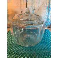 Vintage Anchor Hocking Klarglas Kürbis Keks Oder Candy Jar Canister Ausgezeichneter Zustand von Dollars4ServiceDogs