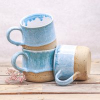 Blaue Handgemachte Keramik Tasse | Hellblau Weiß Kaffee Becher Steinzeug Einzigartiges Geschenk von DondoDesignPottery