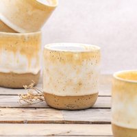 Gelber Handgemachte Keramik Becher | Gelb Weiß Steinzeug Tasse Einzigartiges Geschenk von DondoDesignPottery