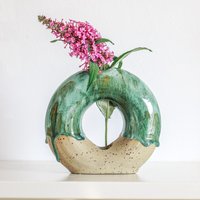 Handgemachte Grüne Keramik Donut Vase Handgemachte Grüne Keramik Donut Vase von DondoDesignPottery