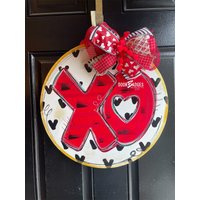 Valentine Xo Türschild - Hallo Valentinstag Tür Dekor Liebeskranz Be Mine Handgemalter Personalisierter Türschmuck von DoorBadges