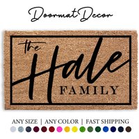 Personalisierte Beflockte Kokosnuss Fußmatte Individuelle Willkommensmatte Für Verlobung Oder Hochzeitsgeschenk Outdoor Teppich Doppeltüren Personalisierte Beflockte Kokosnuss Fußmatte Individuelle Willkommensmatte Für Verlobung Oder Hochzeitsgeschenk Outdoor Teppich Doppeltüren von DoormatDecor