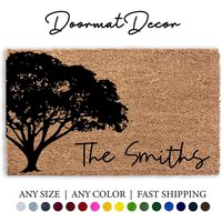 Kokos Fußmatte Mit Namen Eiche Design Perfekte Verlobung Oder Hochzeitsgeschenk von DoormatDecor