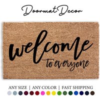 Willkommen Fußmatte Beflockt Kokos Outdoor Matte Benutzerdefinierte Housewarming Geschenk Willkommen Fußmatte Beflockt Kokos Outdoor Matte Benutzerdefinierte Housewarming Geschenk von DoormatDecor