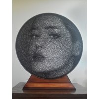 string Art Portrait - Custom Wandbild Mädchen 02 string Art Portrait - Custom Wandbild Mädchen 02 von DopeArtStudio