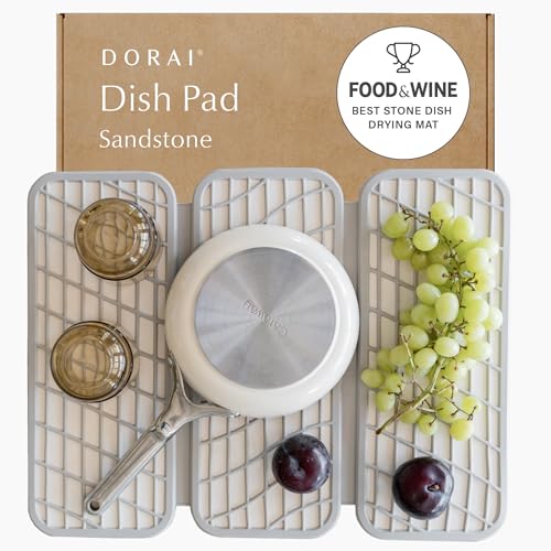 Dorai Home Abtropfmatte – faltbare Küchenmatte – umwickelt mit Silikongewebe zum Schutz des Geschirrs – trocknet sofort – modern und stilvoll – minimalistisches Design passend zu jeder Arbeitsplatte Dorai Home Abtropfmatte – faltbare Küchenmatte – umwickelt mit Silikongewebe zum Schutz des Geschirrs – trocknet sofort – modern und stilvoll – minimalistisches Design passend zu jeder Arbeitsplatte von Dorai